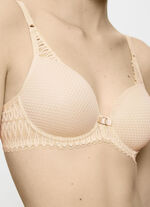Triumph Aura Spotlight beugelbeha met elastische kant CREME