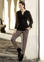 Broek in een actueel minimalistisch design 