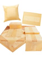 Tafelkleed met decoratieve perforaties 