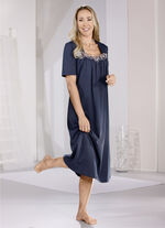 Nachthemd tot op de kuit met delicate tule borduursels 