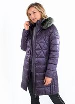 Korte jas met langsquilt aan de zijkant 