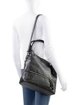Tas met trendy decoratieve klinknagels SCHWARZ