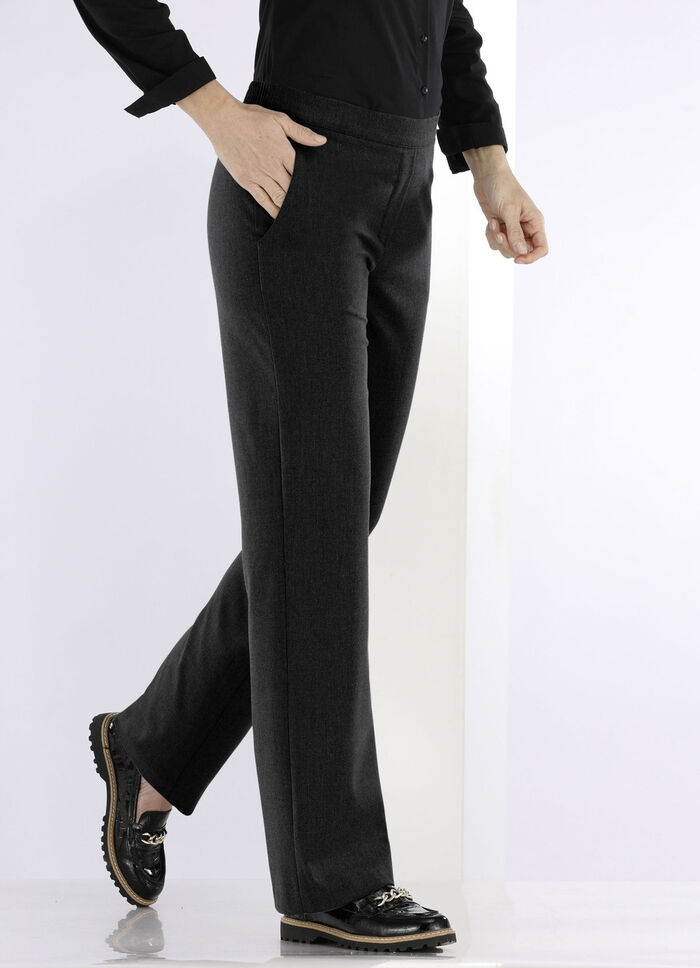 Broek in een modieuze wijdte ZWART