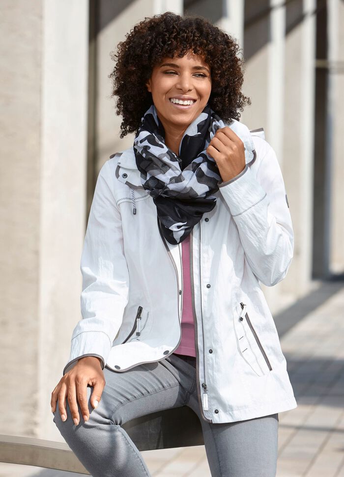 Functioneel jack met contrasterende biezen aan de randen 