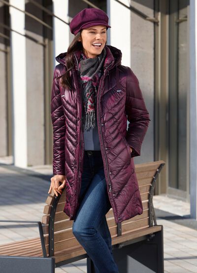 Korte jas met zijsplitten 