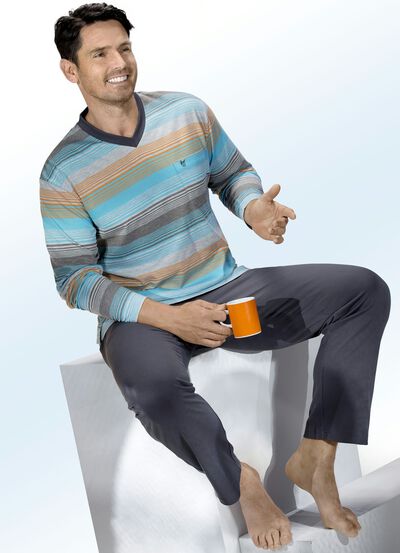 Hajo Klima comfortpyjama met garengeverfd gestreept dessin, V-hals, borstzak 
