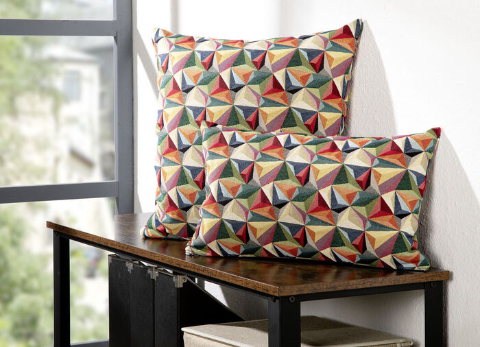 Moderne kussenhoes met driehoeken in 3D-look 