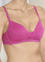 Nina by C. Bh met voorgevormde cups 
