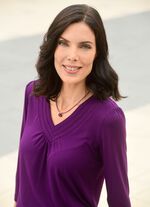 Shirt met decoratieve panelen in 2 kleuren AUBERGINE