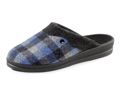 Slippers gemaakt van geruit textielmateriaal 