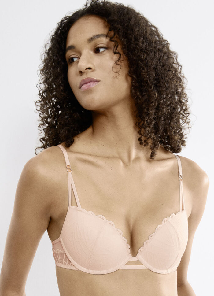 Triumph push-up beugelbeha van fijn elastisch kant 