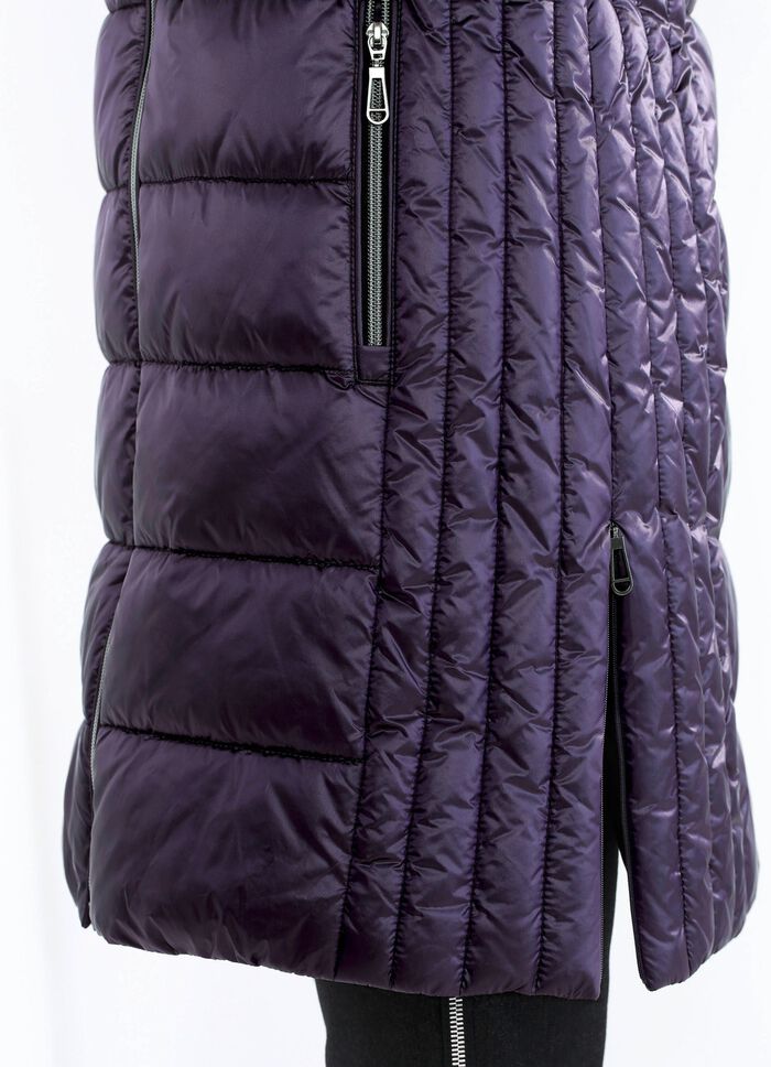 Korte jas met langsquilt aan de zijkant 