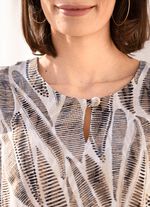 Jurk met korte lusknoopsluiting 