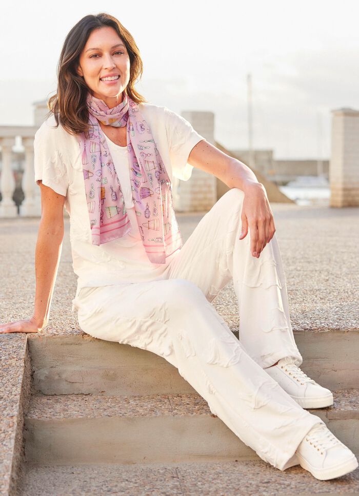 Broek met modieuze wijdte 