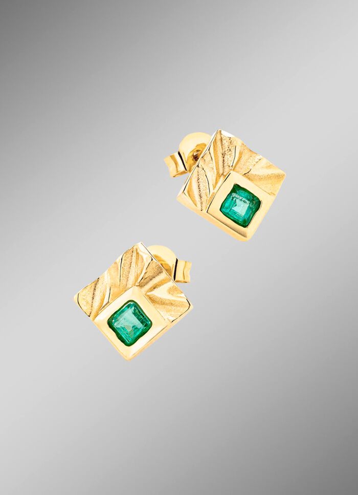 Elegante oorbellen met smaragd 