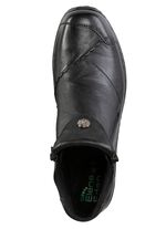 ELENA EDEN laarsje met een subtiele gekreukelde structuur en metalen sieraden 