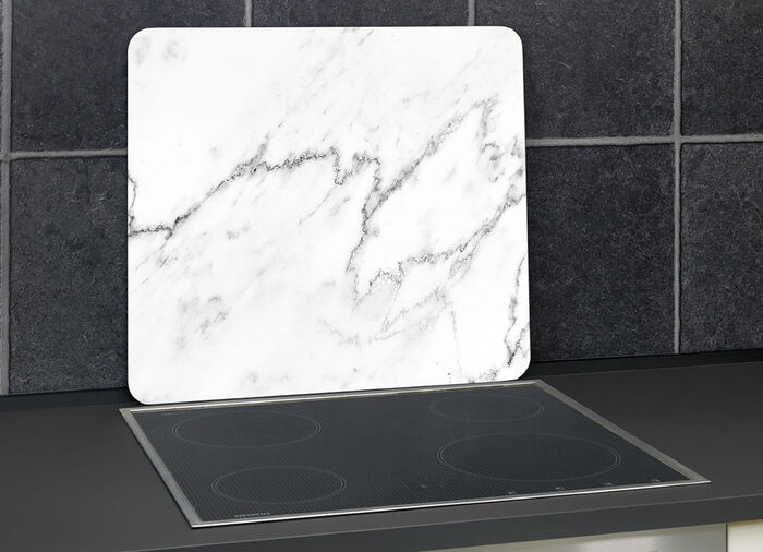 Wandpaneel van glas met marmerlook 