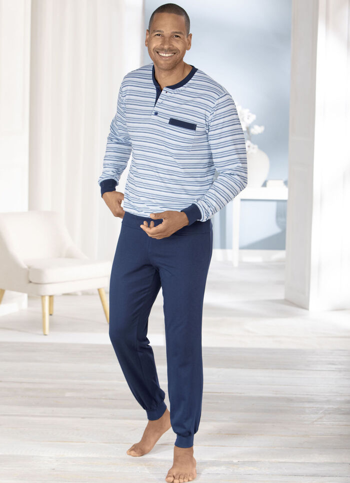 Set: pyjama + shorty met knoopsluiting 