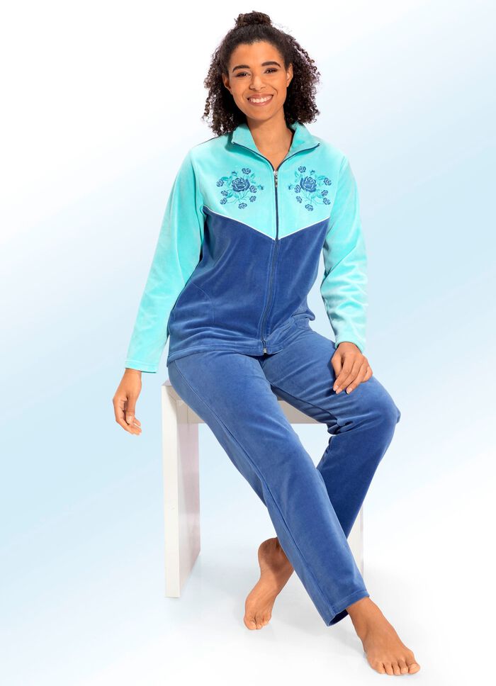 Huispak met borduursel en strassversiering 