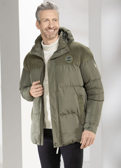 Gewatteerde jas met corduroy afwerking 