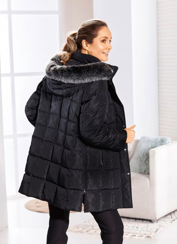 Lange jas met een aantrekkelijk ontwerp 