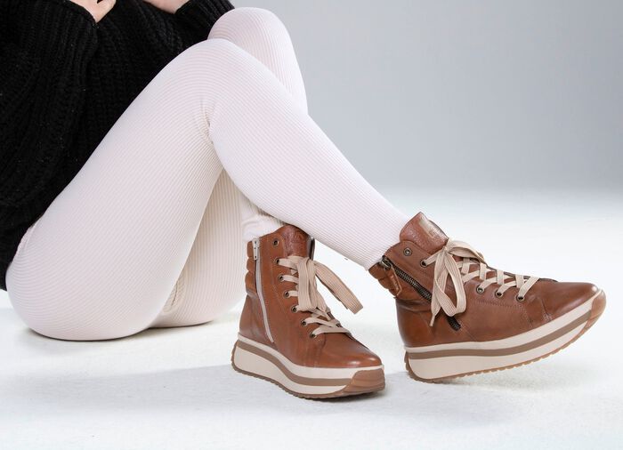 Rieker, trendy dameslaarzen, winterschoenen, met uitneembaar voetbed BRUIN