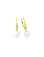 Oorbellen met zoetwaterkweekparels en diamanten 