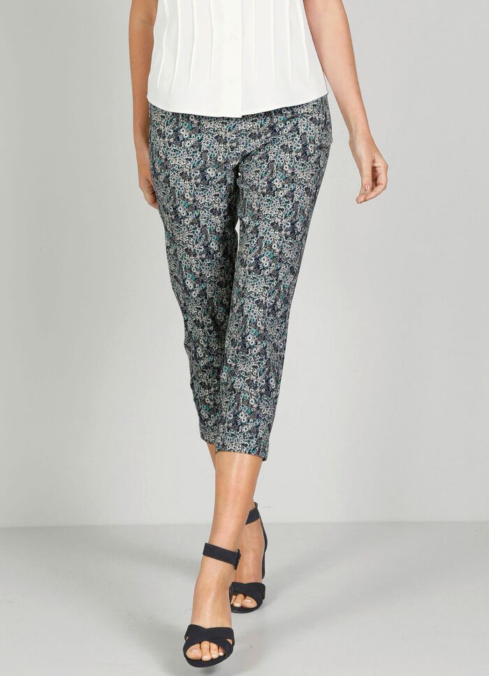 Broek met steekzakken en zijsplitten 