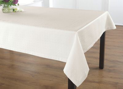 Hoogwaardige damast tafelkleden van Curt Bauer 