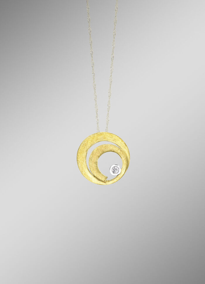 Edele hanger met diamant 