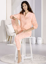 Pyjama met lange mouwen, een knoopsluiting en manchetten ABRIKOOS