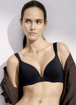 Triumph Body Make-up Illusion beugelbeha voor een magisch decolleté ZWART