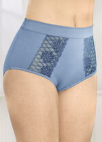 Set van drie gevormde slips met kanten inzetstukken 