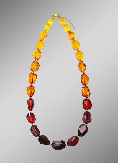 Elegante ketting met barnsteen en hematiet 