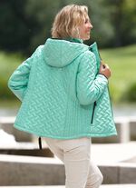 Jas met flatterend langsstiksel aan de zijkant 