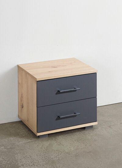 Nachtkastje in hoogwaardig, stabiel ontwerp 