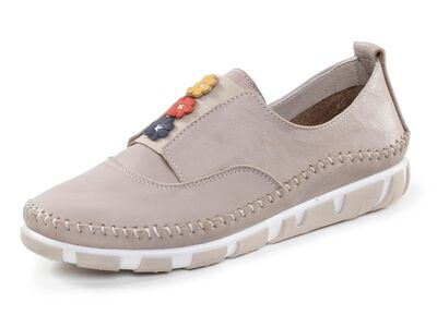 Gemini pantoffels met een subtiele kreukelstructuur en kleurrijke leren bloemen 