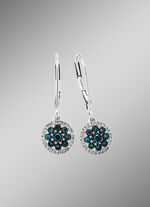 Prachtige oorbellen met blauwe diamanten en witte diamanten 