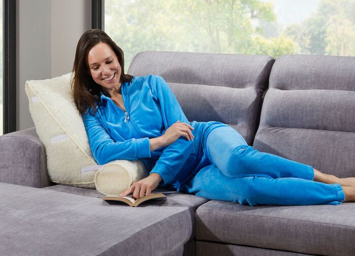 Nieuw wollen rugkussen met nekrol 