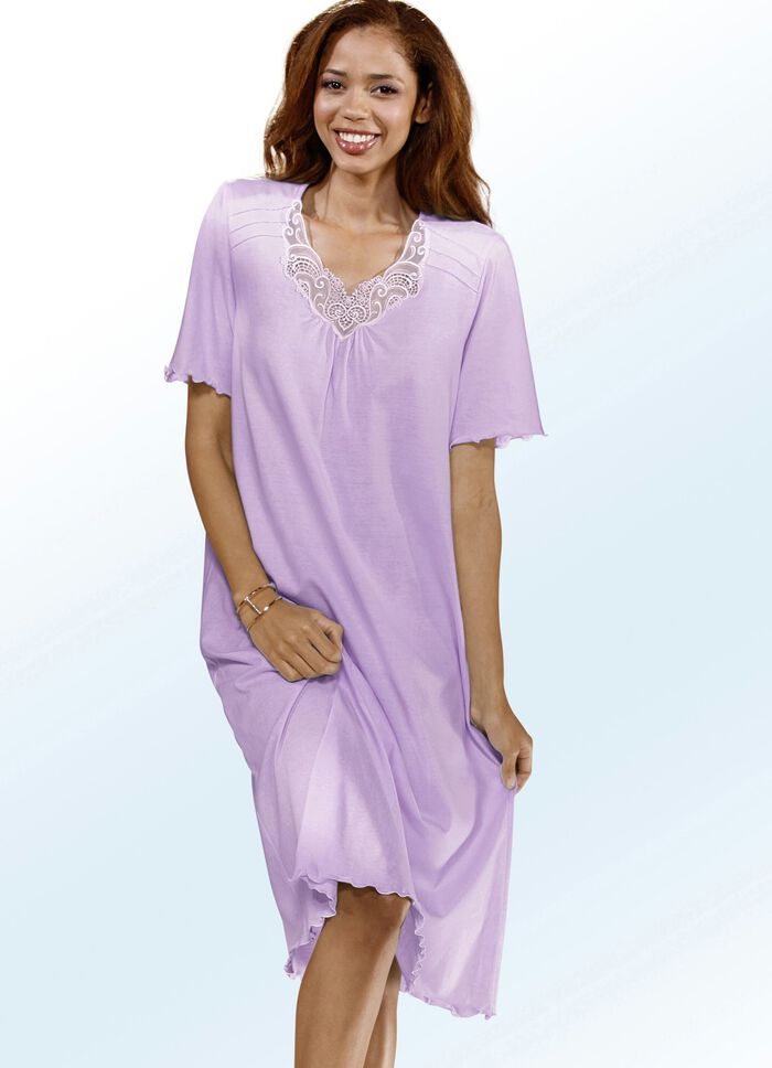 Nachthemd, korte mouw met V-hals en kant LILA