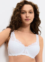 Triumph Amourette beugelbeha met elastische kant WIT