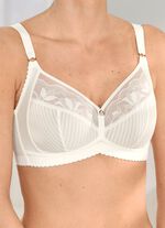 Rosa Faia bh met subtiel streepjesmotief 