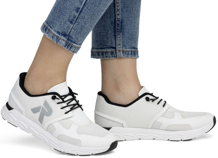 Rieker sneaker gemaakt van gedeeltelijk gecoat mesh-materiaal WIT