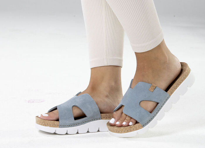 ELENA EDEN, zomerse damesmuiltjes van leer BLAUW