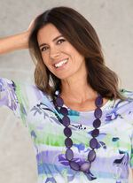 Ketting met houten sieradenelementen 