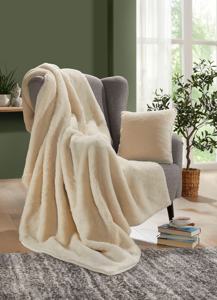 Deken en kussensloop van imitatiebont gemaakt van alpacawol NATUUR