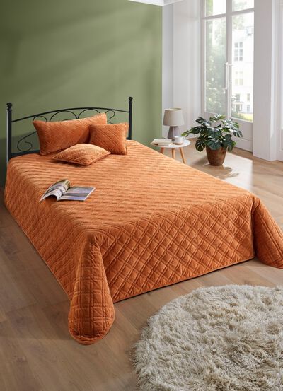 Bedspreien en kussenslopen in corduroy-look 