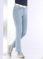Jeans met mooie borduursels LICHTBLAUW
