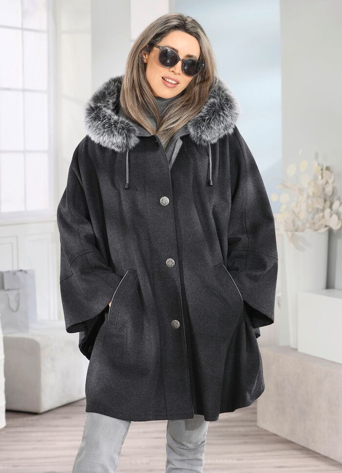 Cape met knoopsluiting 