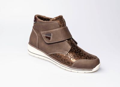 Comfortabele enkellaarsjes in trendy luipaardlook 